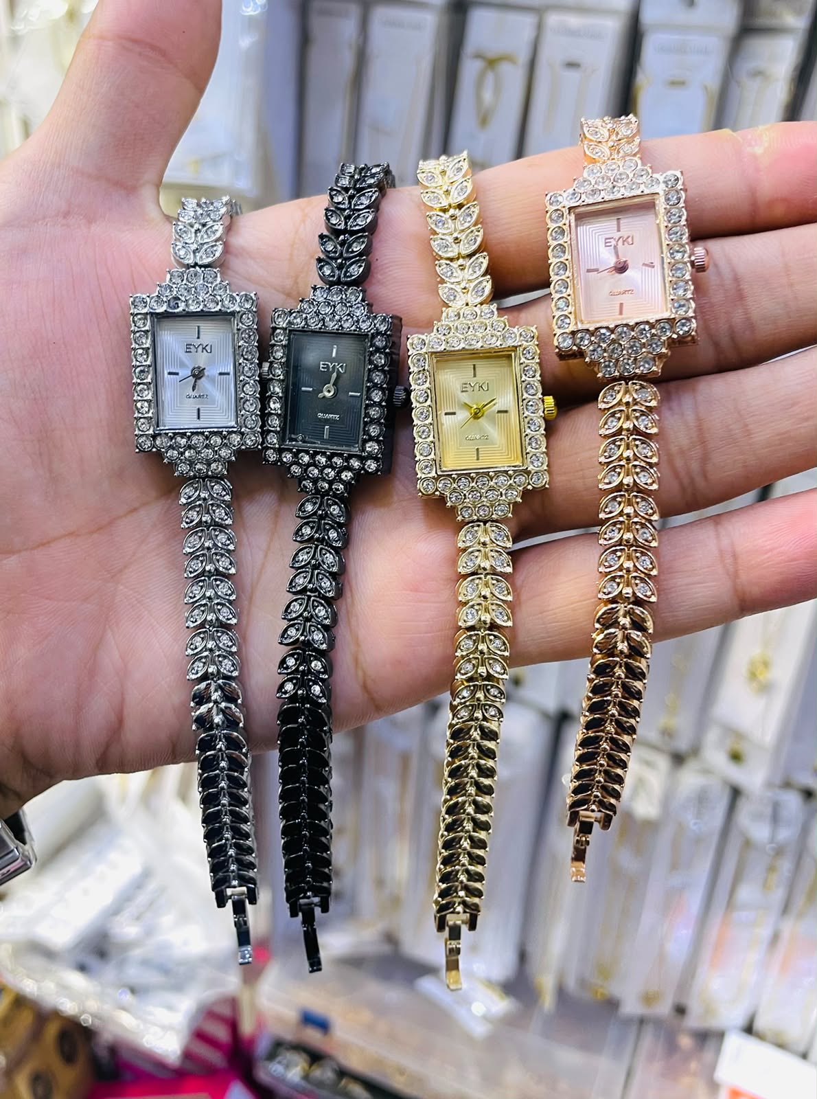 Korean Leaf Watch for Women – Elegant Black Trendy Fashion Watch